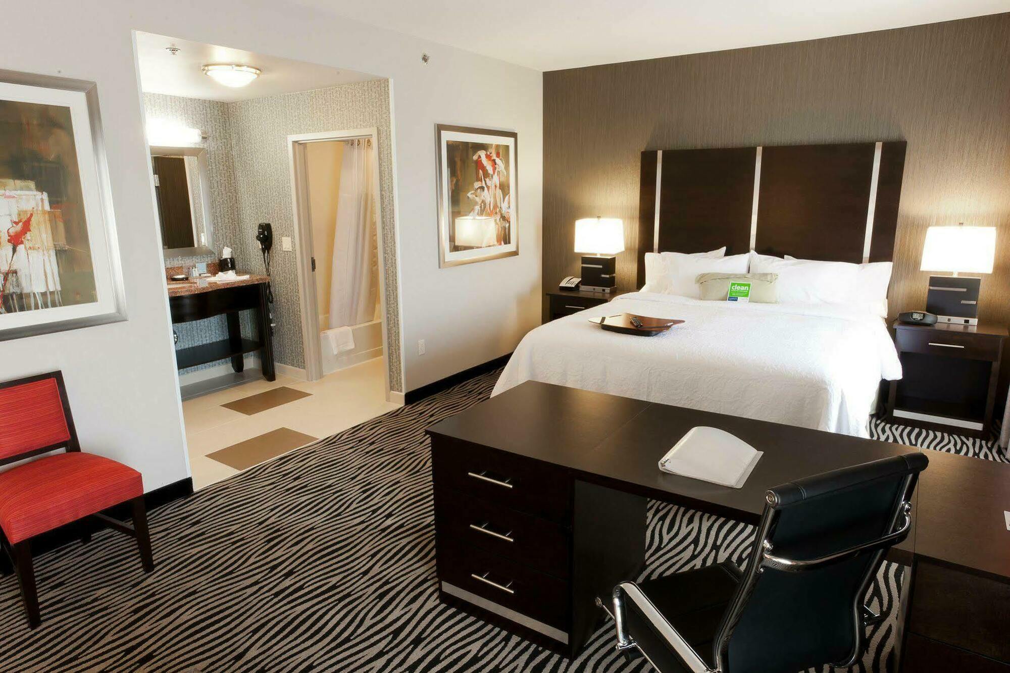 Hampton Inn And Suites Tulsa Central Habitación foto